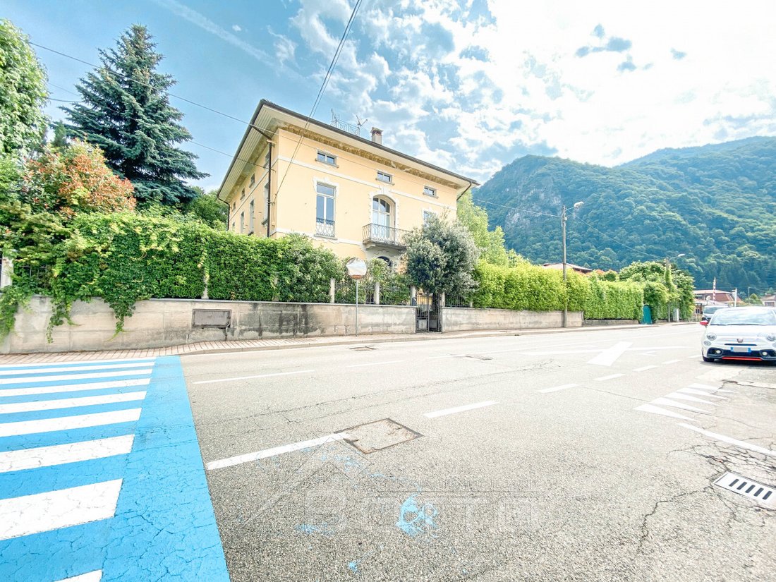 Villa in Varallo, Piedmont, Italy 1 - 13290417