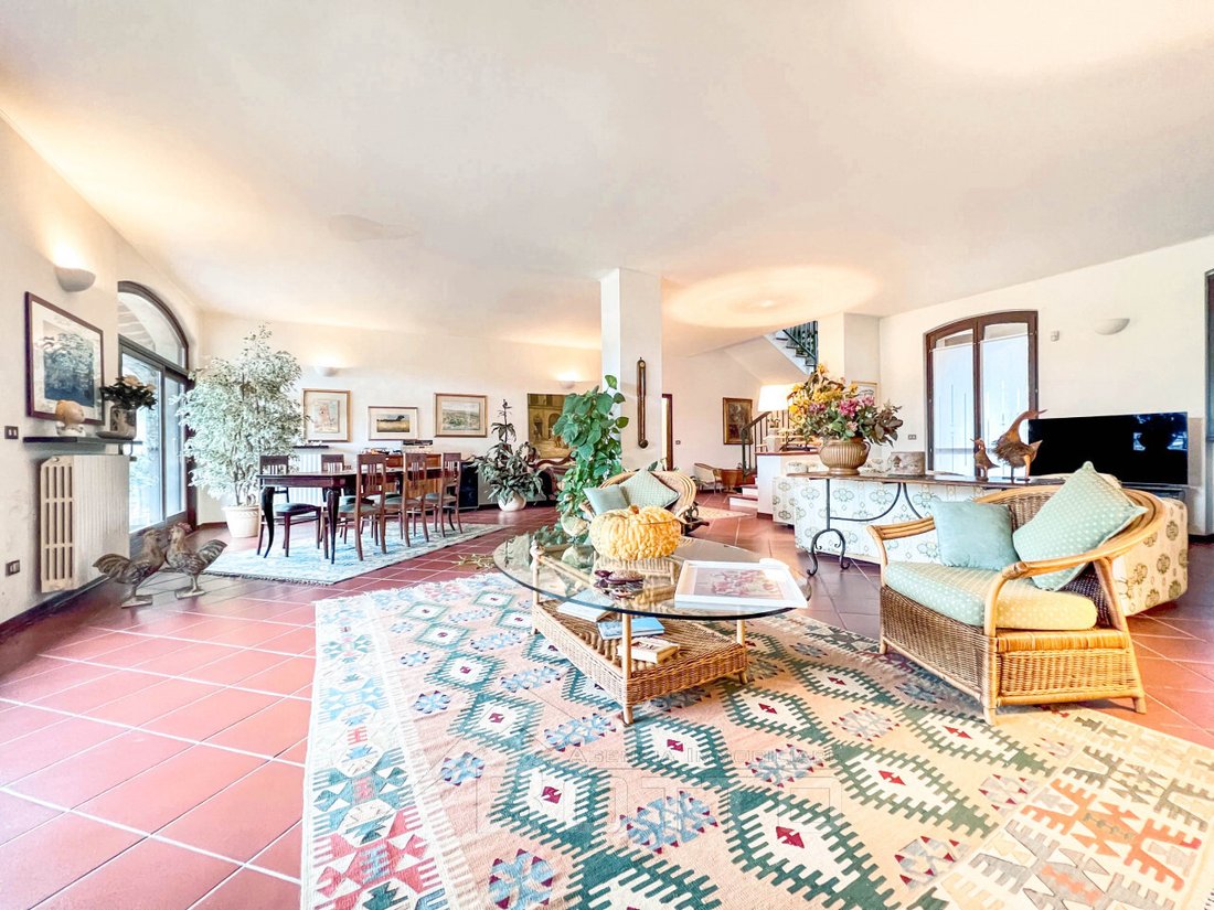 Villa in Gattinara, Piedmont, Italy 2 - 13290415
