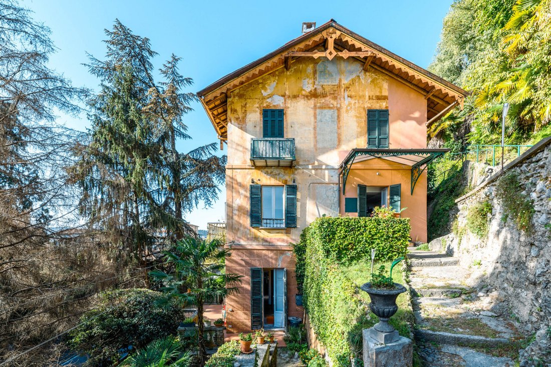Villa à Arona, Piémont, Italie 1 - 13368911