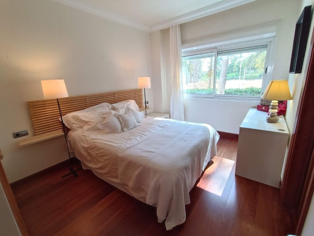 Apartment in Puerto Banus, Marbella, Spain 5 - 14076837