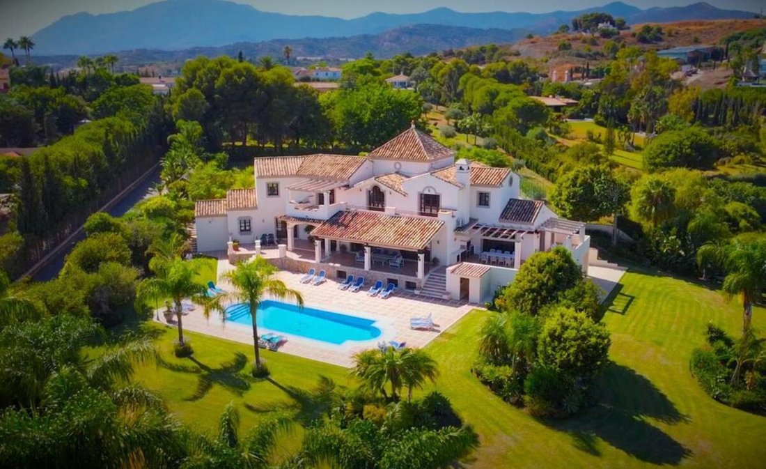Villa in Benahavis, Andalusia, Spain 1 - 14076847