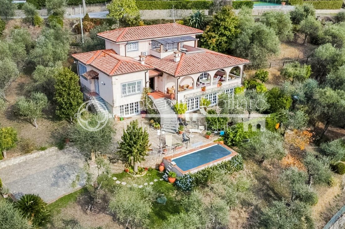 Villa en Piano di Mommio, Toscana, Italia 1 - 14075504