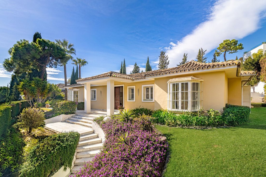 Villa in Sierra Blanca, Marbella, Spain 1 - 14077003