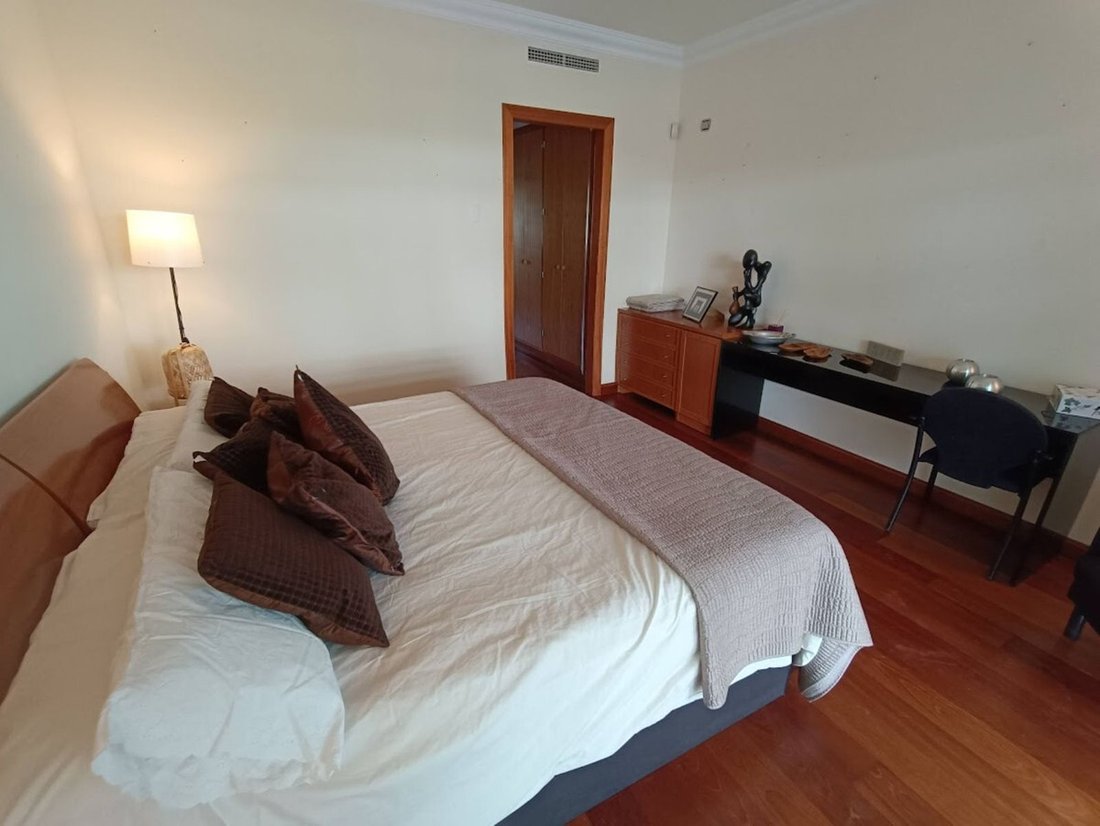 Apartment in Puerto Banus, Marbella, Spain 4 - 14076837