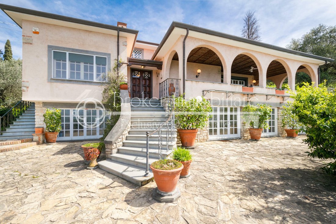 Villa en Piano di Mommio, Toscana, Italia 2 - 14075504
