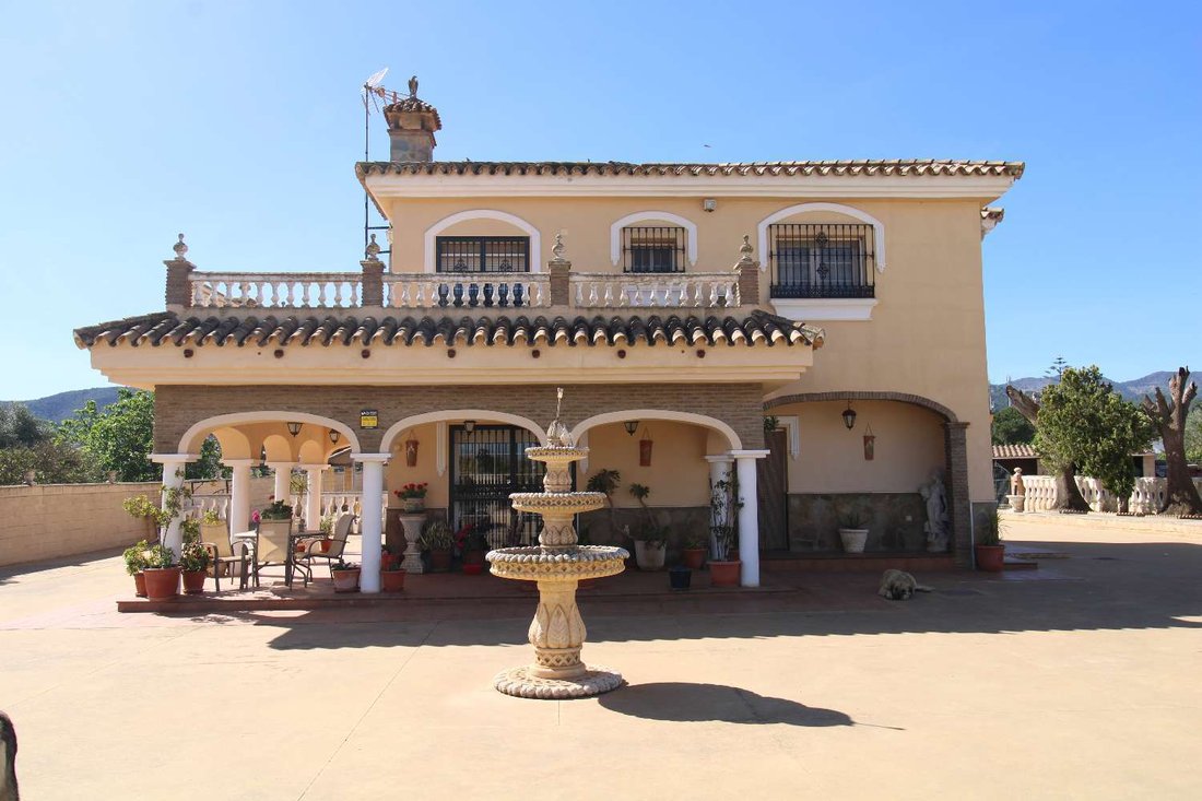 Finca in Alhaurin de la Torre, Andalusia, Spain 3 - 14079026