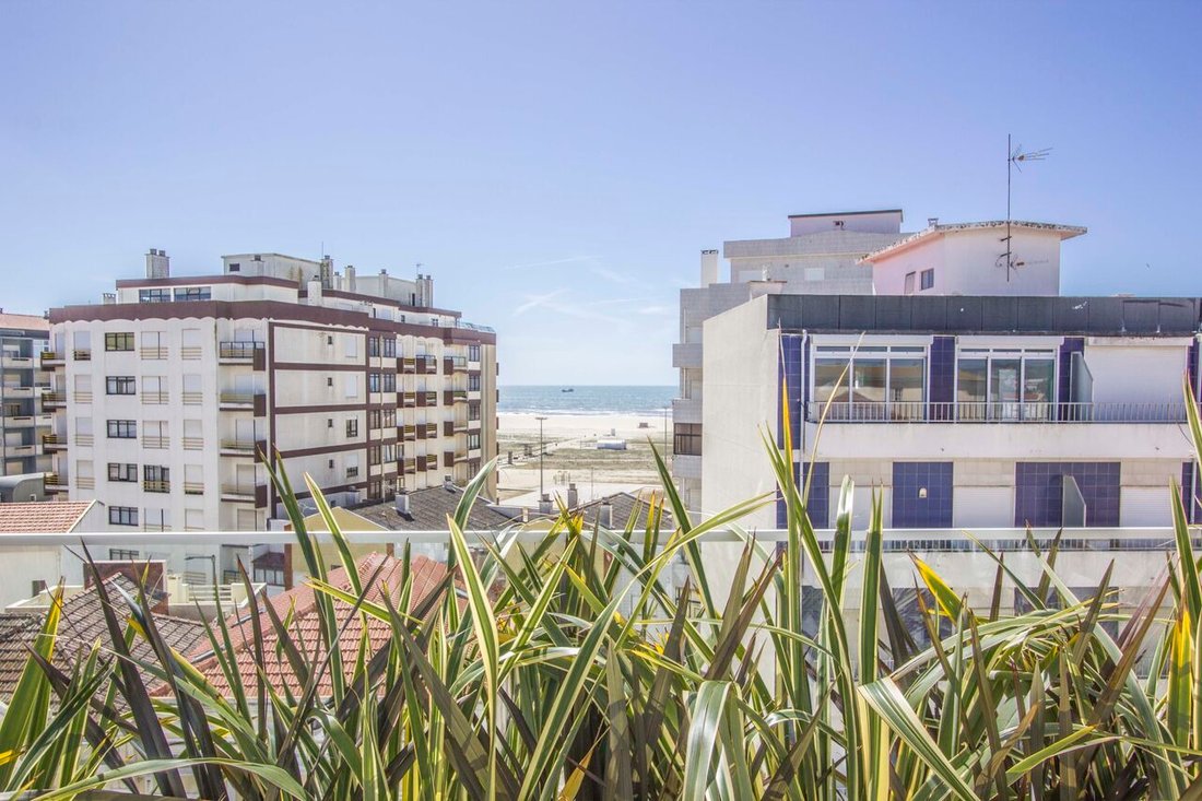 Apartment in Buarcos e Sao Juliao, Coimbra District, Portugal 1 - 12859012