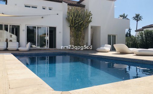 Villa à Puerto Banús, Marbella, Espagne 1