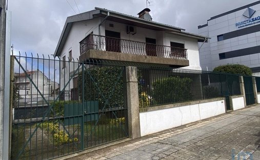 Townhouse in Paranhos, Porto District, Portugal 1