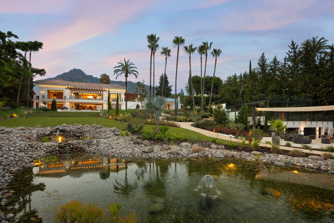 Villa in Marbella, Andalusia, Spain 1 - 14079698