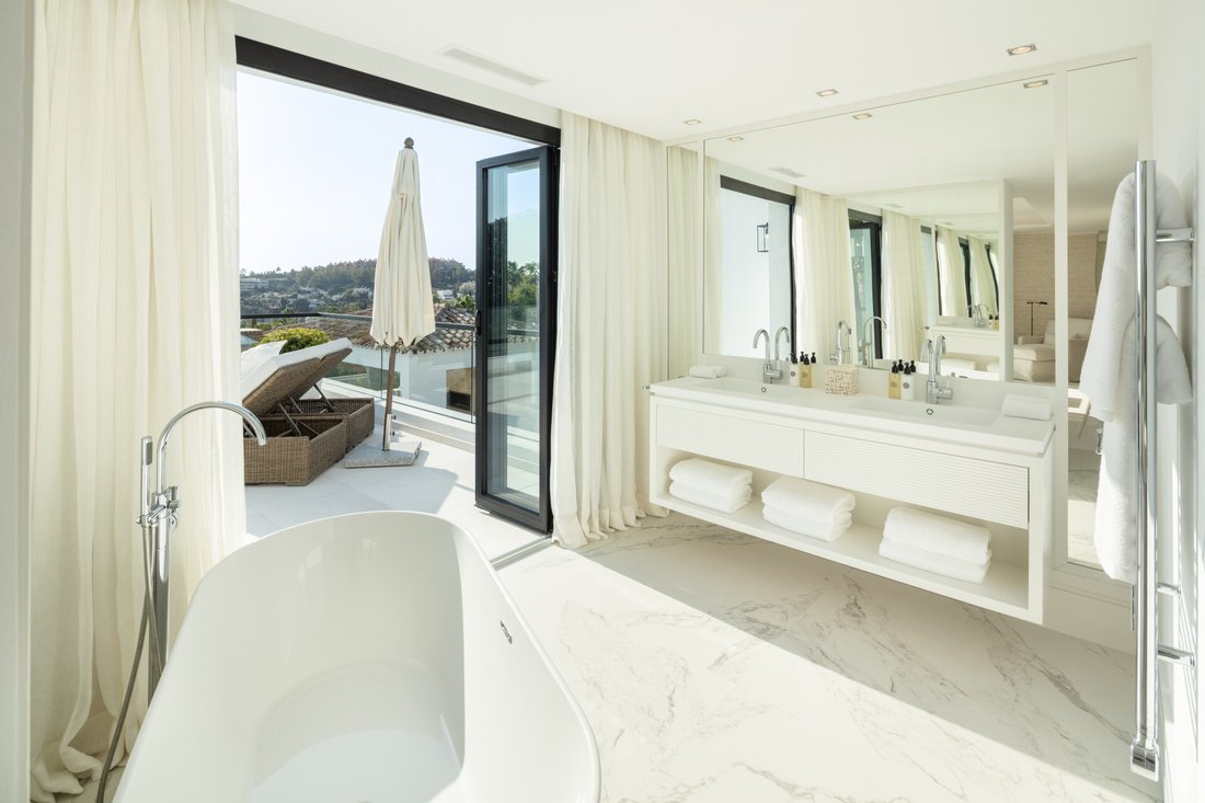 Villa in Puerto Banus, Marbella, Spain 4 - 14079681