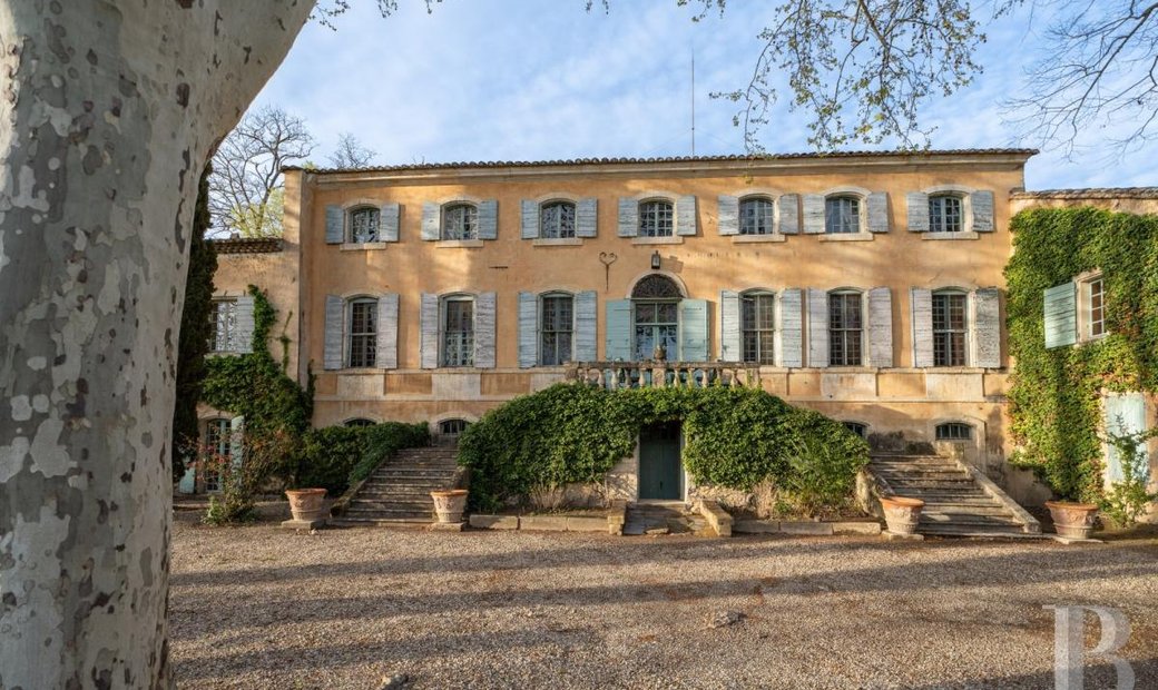An 18th Century Country House In Tarascon, Provence Alpes Côte D'azur