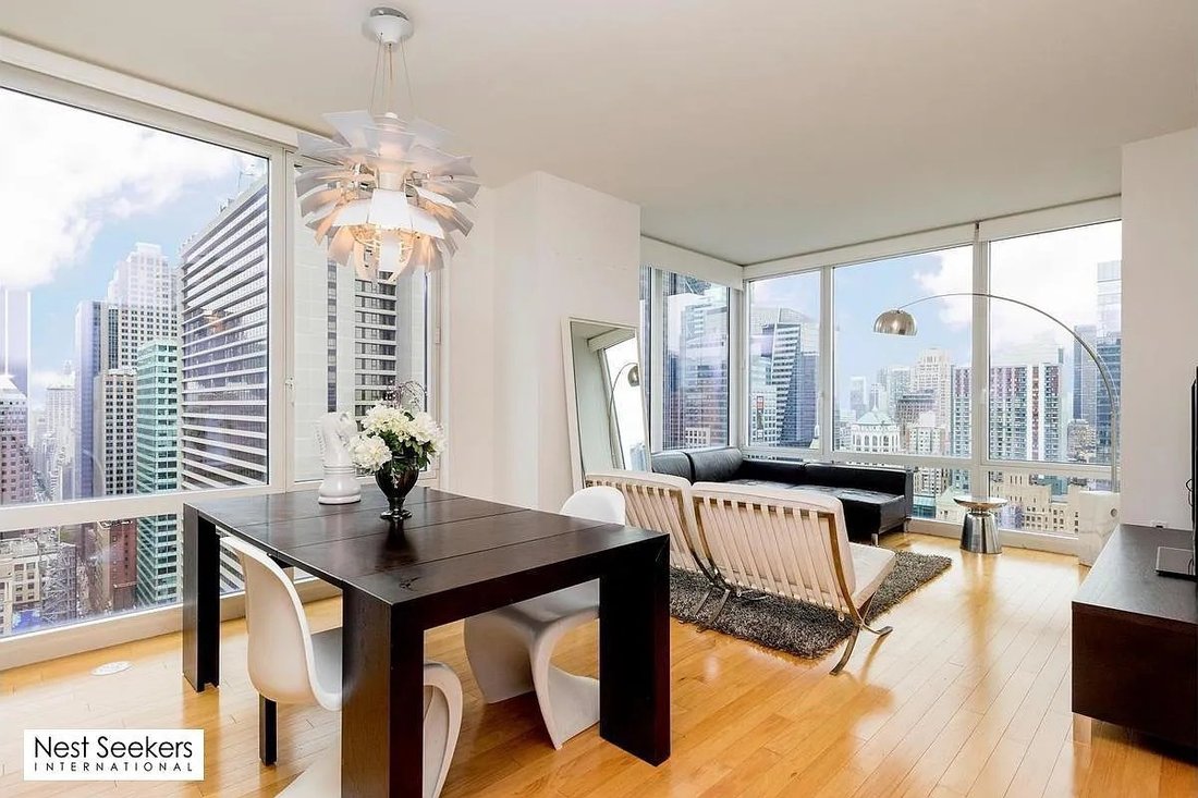 Condo in New York, New York, United States 1 - 14082315