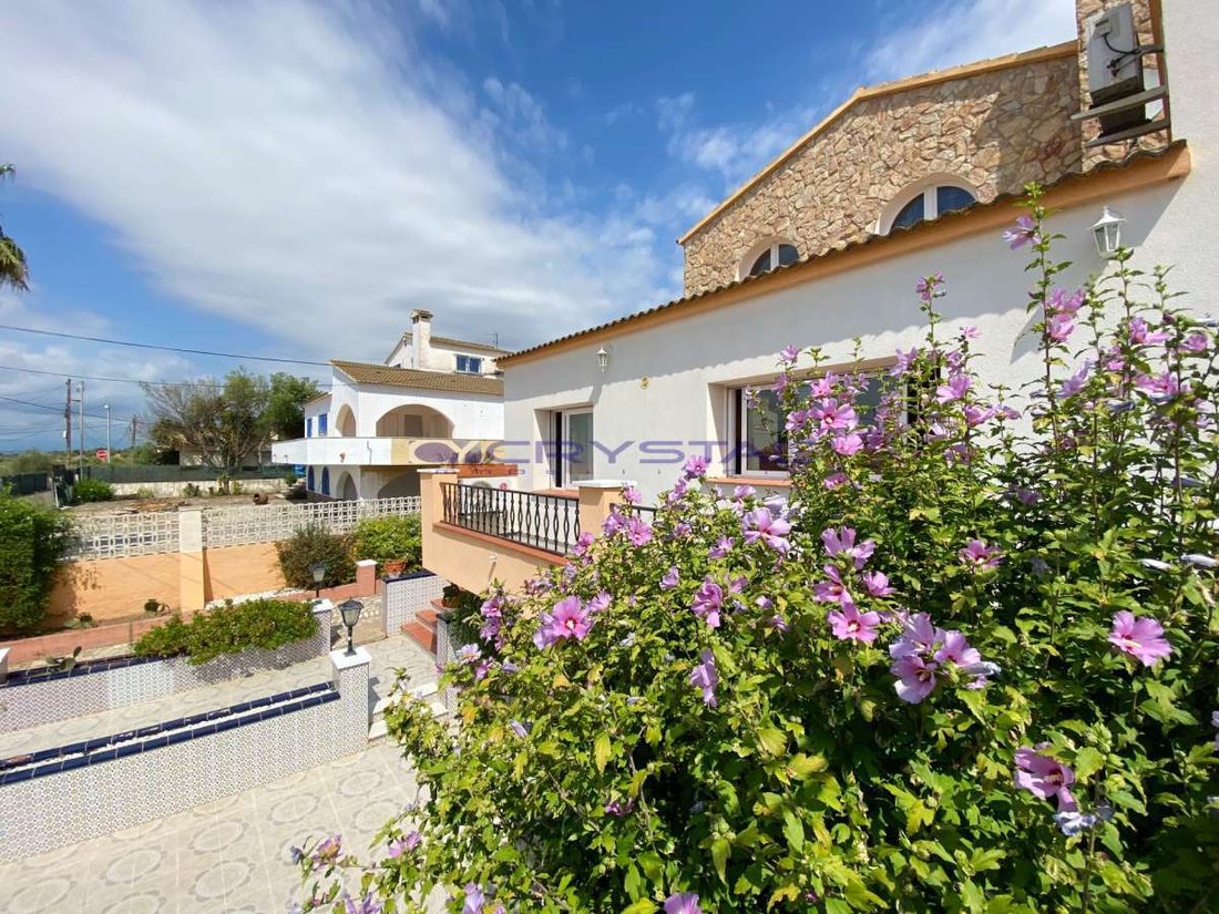 Villa in Roses, Catalonia, Spain 2 - 14083168