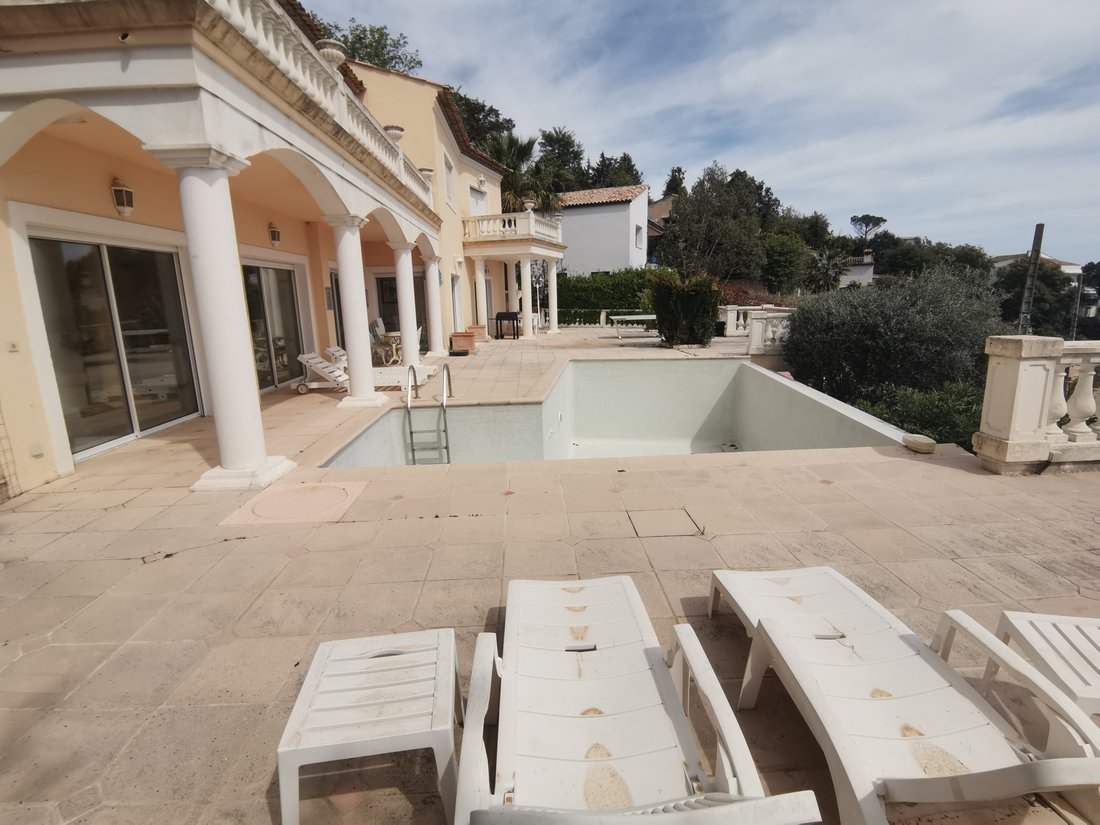 Villa in Le Cottage, Mandelieu-la-Napoule, France 4 - 14084642