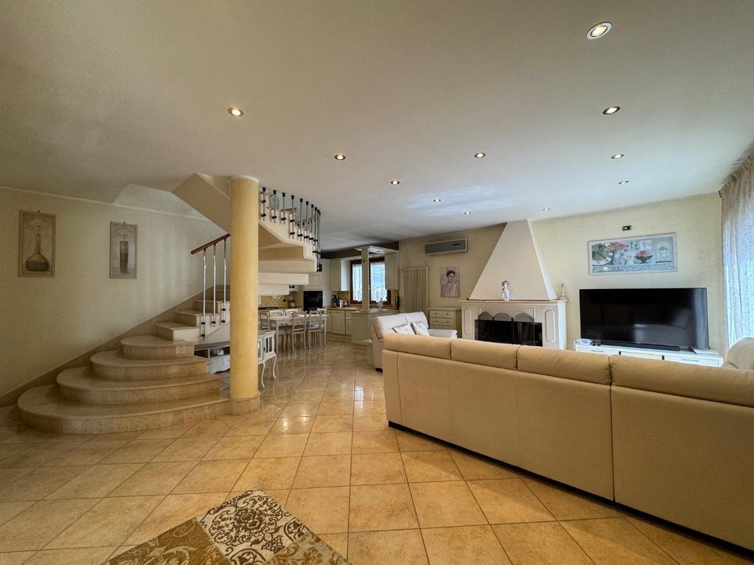 Villa in Viareggio, Tuscany, Italy 2 - 14082838