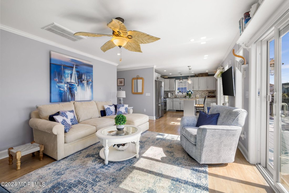 House in Stafford Township, New Jersey, United States 2 - 14085081