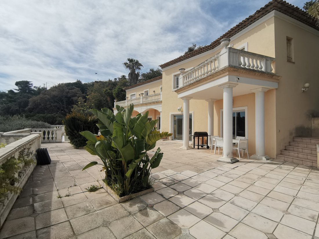 Villa in Le Cottage, Mandelieu-la-Napoule, France 2 - 14084642
