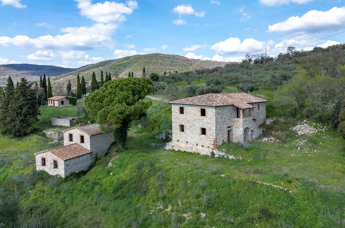 Whispers of the Middle Ages: A Lakeside Castle Crown in Umbria’s Golden Light