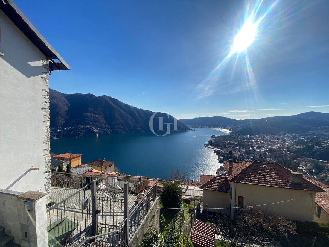 Maison de ville à Cernobbio, Lombardie, Italie 1 - 13886906