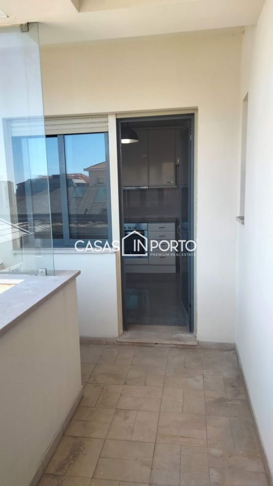 Apartment in Cedofeita, Santo Ildefonso, Se, Miragaia, Sao Nicolau e Vitoria, Porto District, Portugal 3 - 13532344