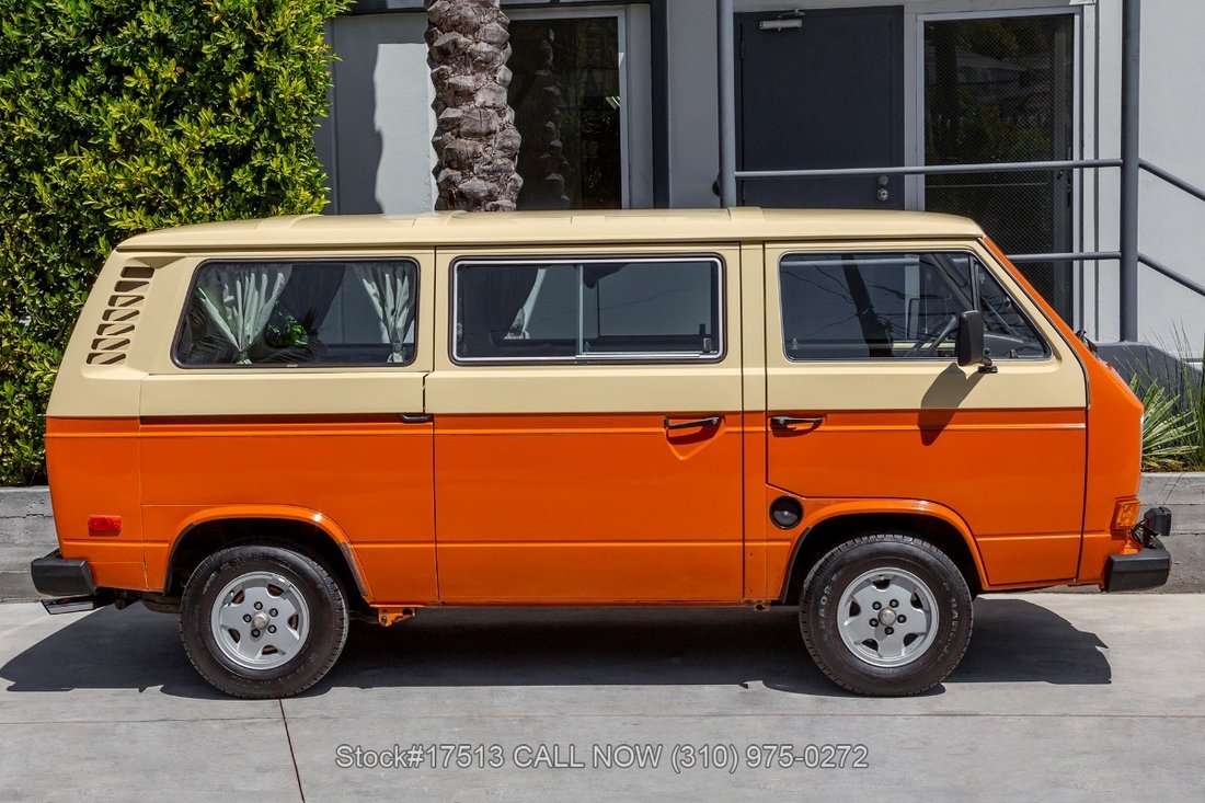 Volkswagen Vanagon in Los Angeles, CA 4 - 14092255