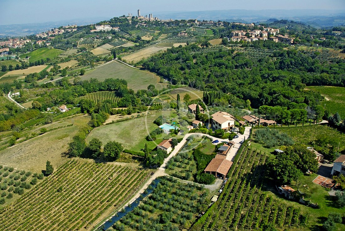 Villa in San Gimignano, Tuscany, Italy 4 - 14096010