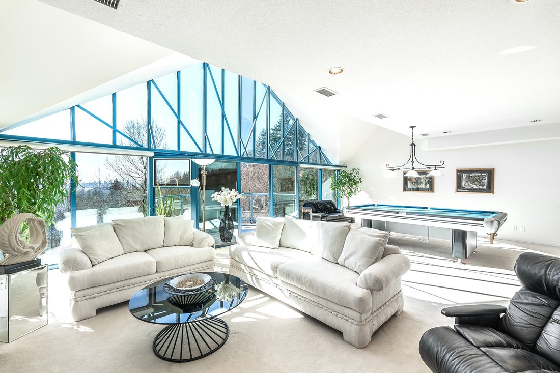 Apartment in North Vancouver, British Columbia, Canada 5 - 14096083