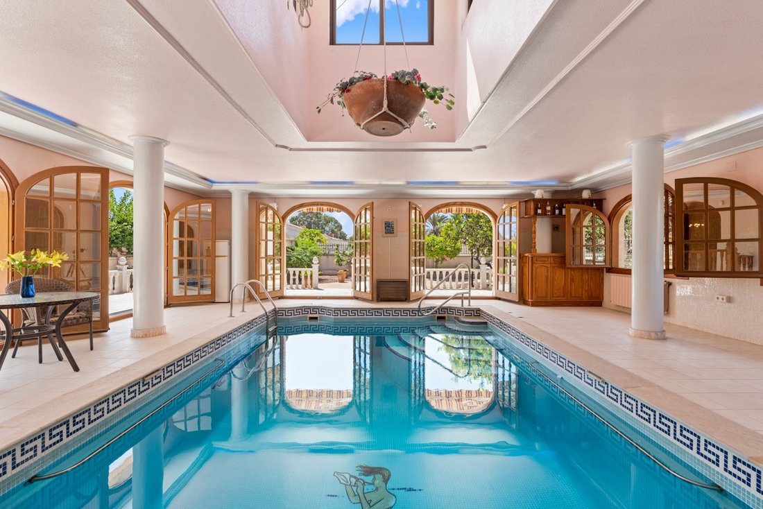 Villa a Torrevieja, Comunità Valenzana, Spagna 1 - 14099222