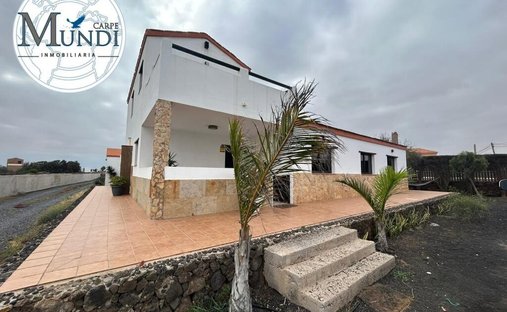 House in La Oliva, Canary Islands, Spain 1