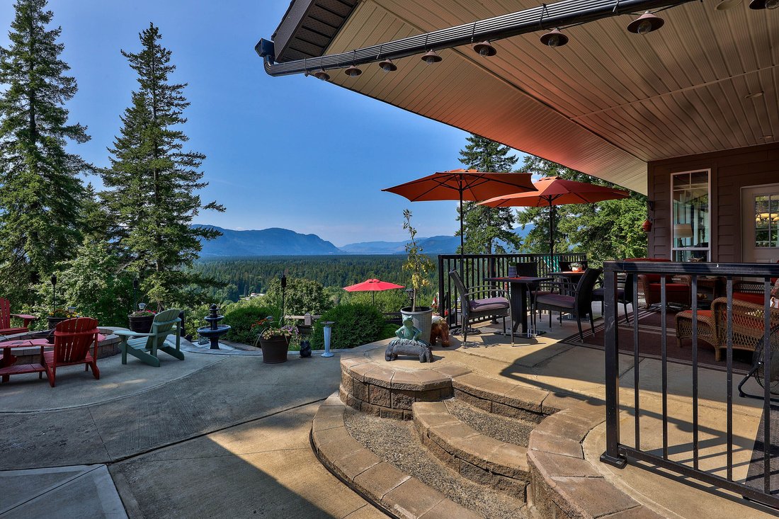 Beautiful Panoramic Views In Lee Creek, British Columbia, Canada For