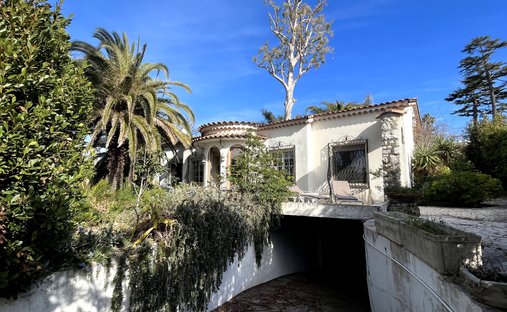 Villa in Antibes, Provence-Alpes-Côte d'Azur, France 1