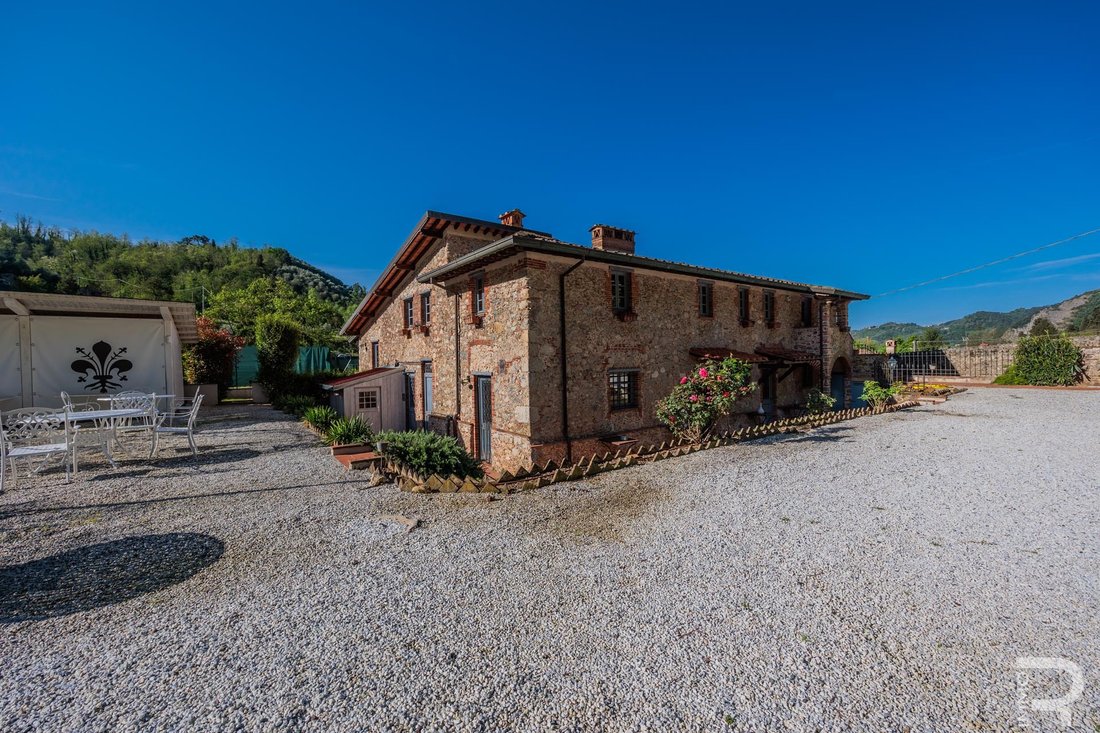 Farm Ranch in Camaiore, Tuscany, Italy 2 - 14111990