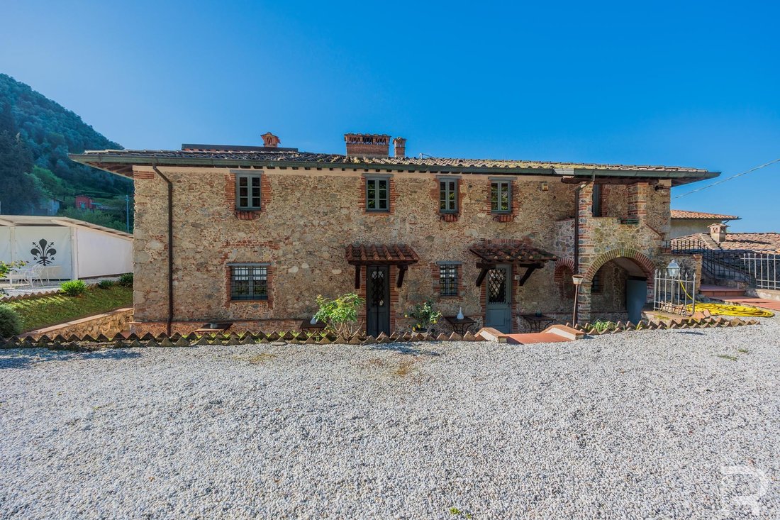 Farm Ranch in Camaiore, Tuscany, Italy 3 - 14111990