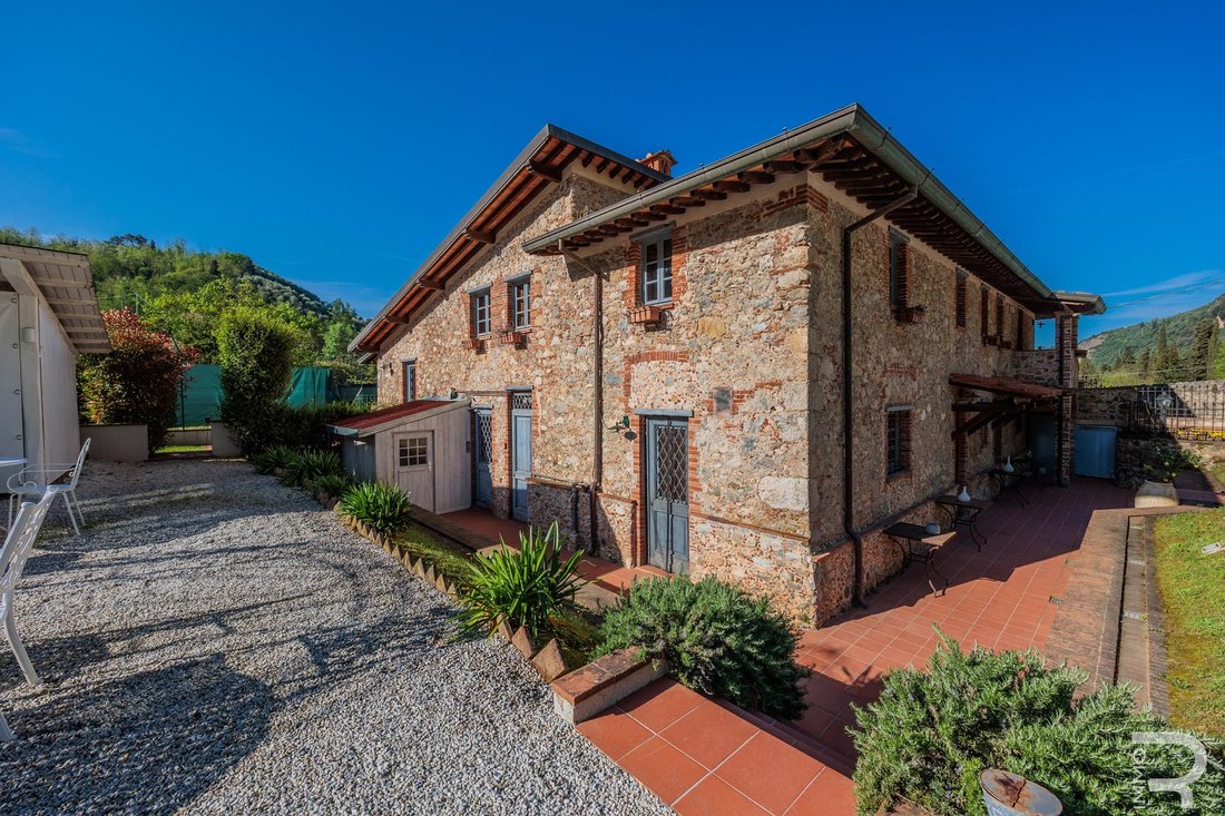 Farm Ranch in Camaiore, Tuscany, Italy 4 - 14111990