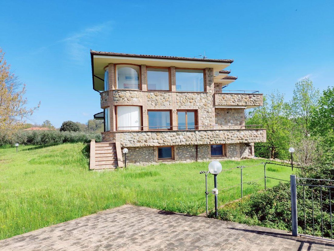 Villa in Grotte di Castro, Lazio, Italy 4 - 14098599