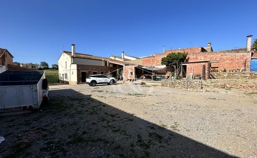 Villa in Cruilles, Monells i Sant Sadurni de l'Heura, Catalonia, Spain 1