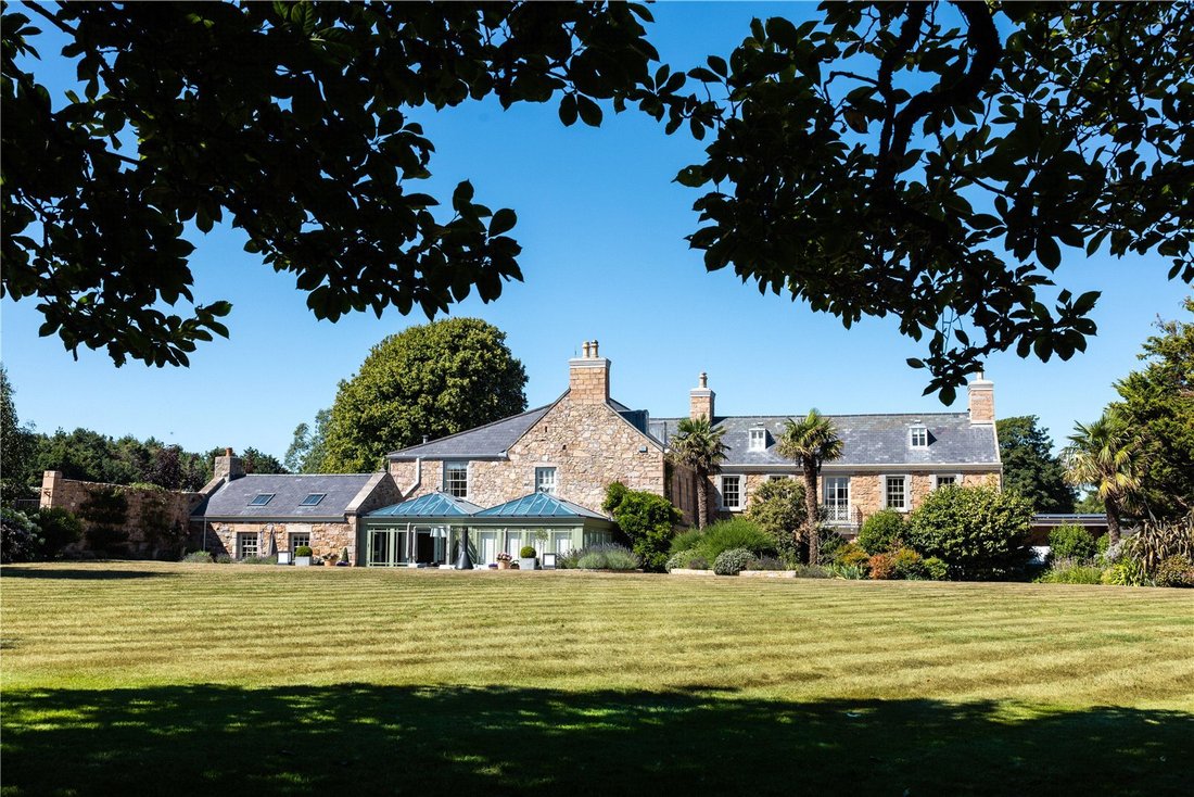 House in England 2 - 14108171
