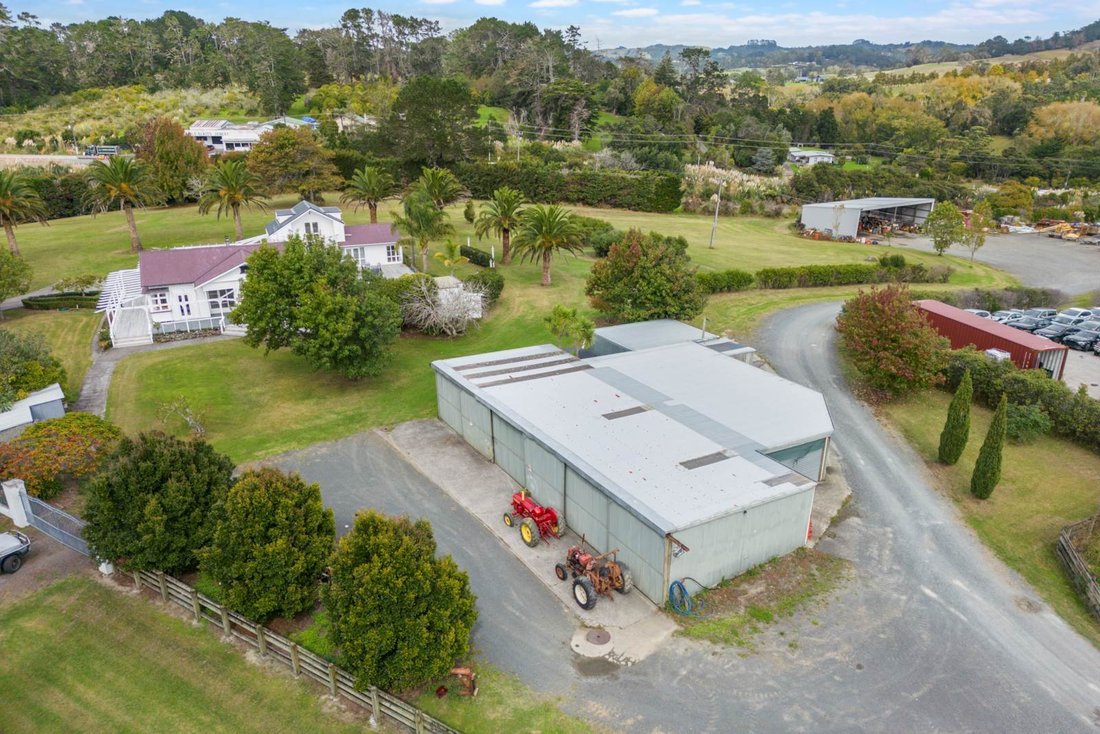 Nine Plus Acre Lifestyle Property In Kumeu, Auckland, New Zealand For