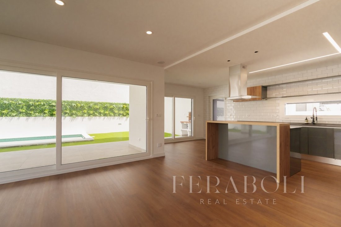 Villa in Aroeira, Charneca de Caparica e Sobreda, Portugal 4 - 14111265