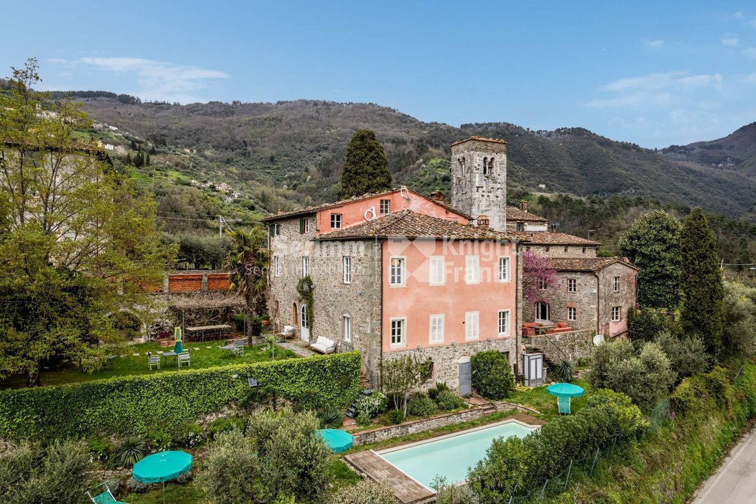 Villa in Pieve di Brancoli, Lucca, Tuscany 2 - 14116168