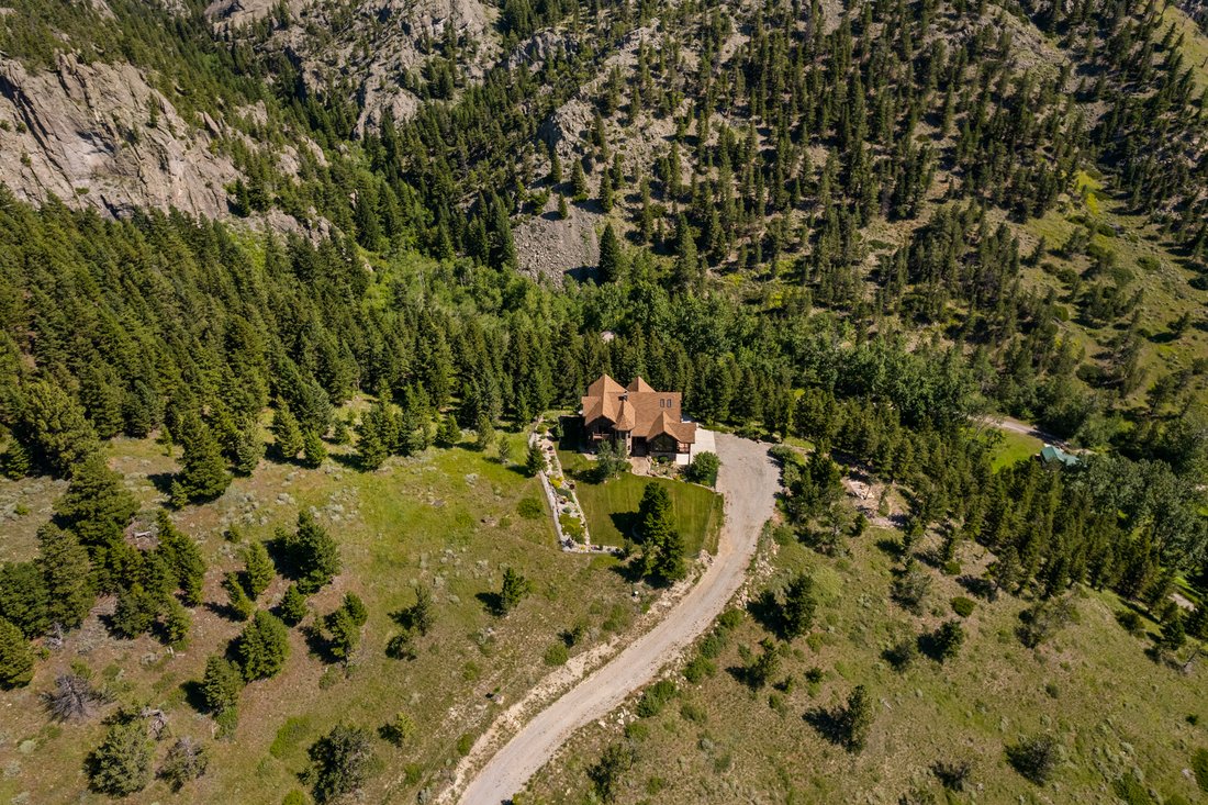 Privacy, Views, And Mountain Luxury In Nye, Montana, United States For