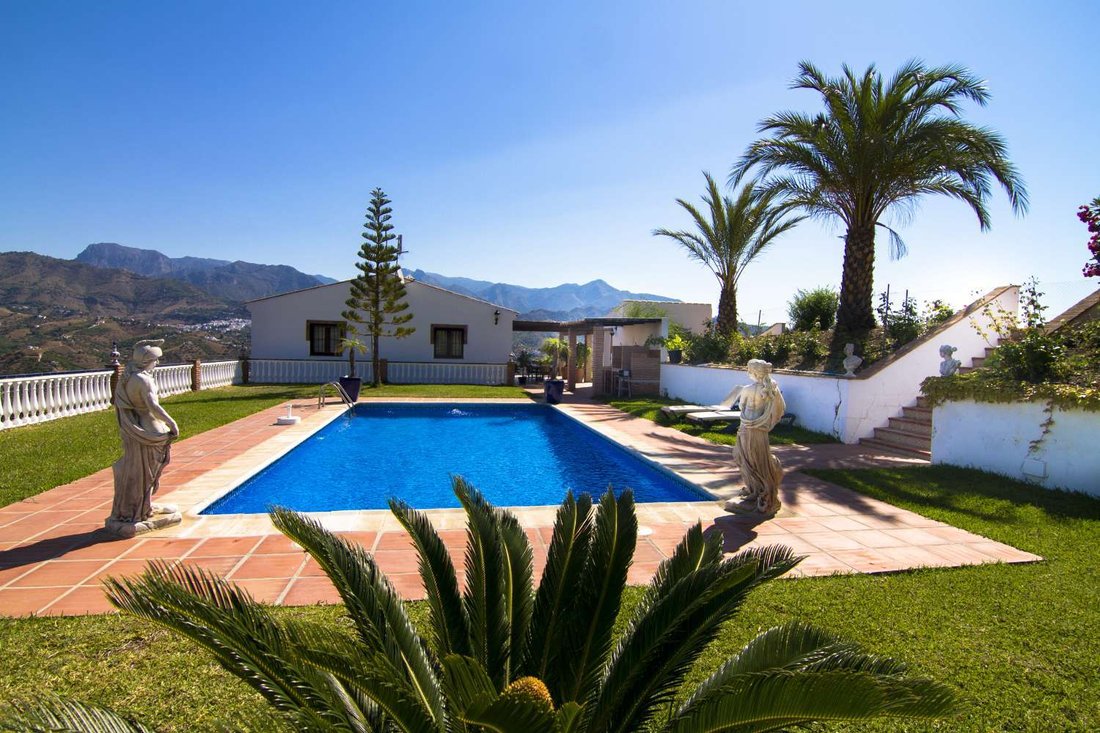 Villa in Torrox, Andalusia, Spain 1 - 14114077