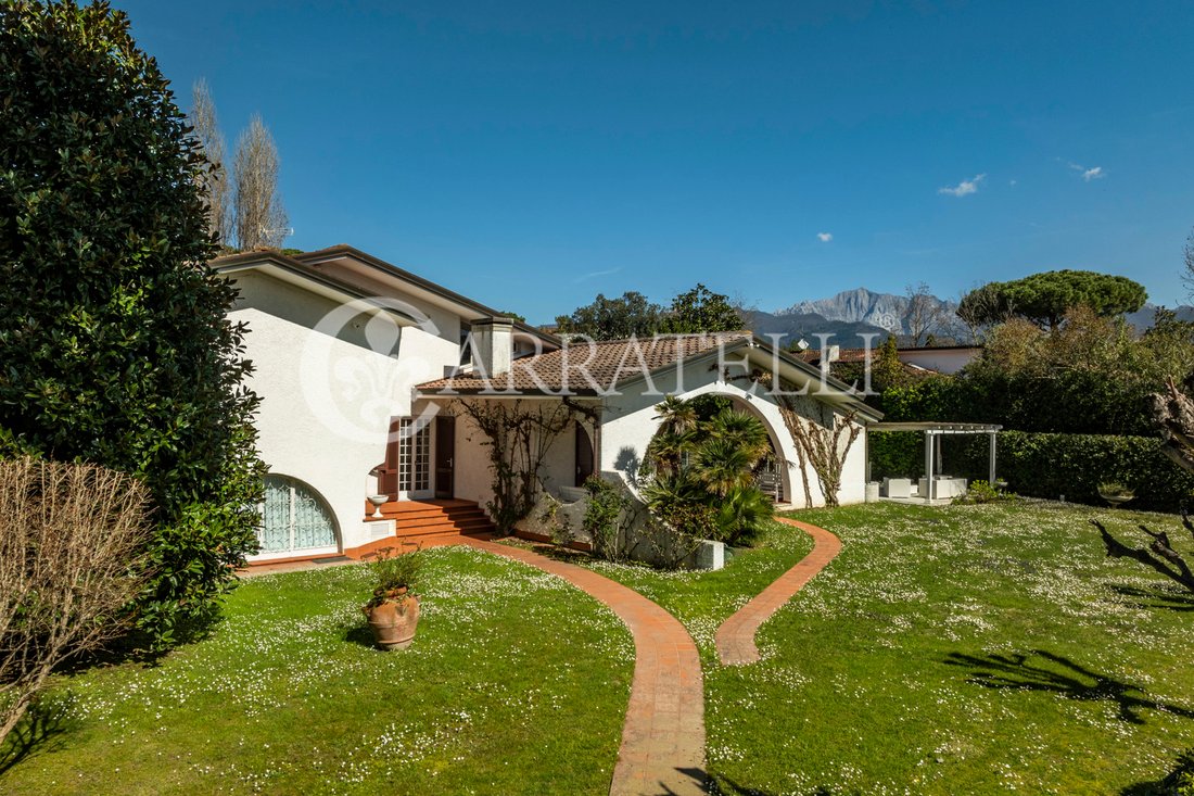 Villa On Sale Forte Dei Marmi (Lu) In Forte Dei Marmi, Tuscany, Italy