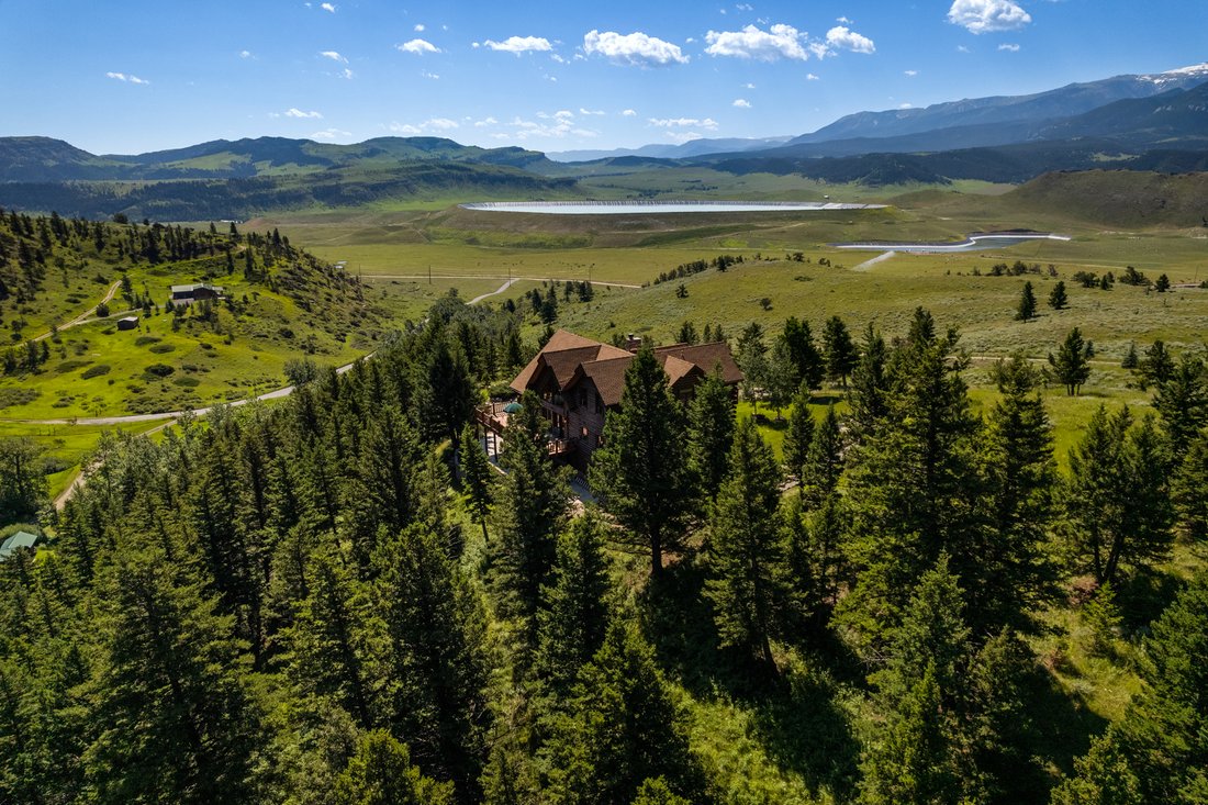 Privacy, Views, And Mountain Luxury In Nye, Montana, United States For