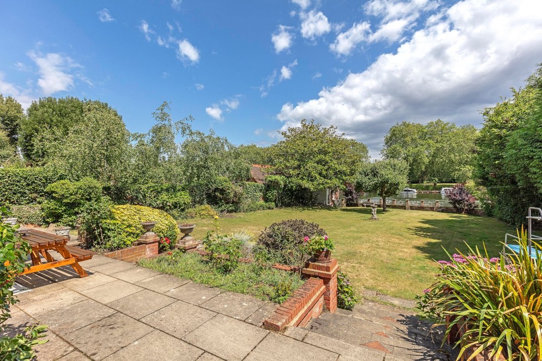 House in Hampton Wick, Richmond Upon Thames, England 5 - 14116216