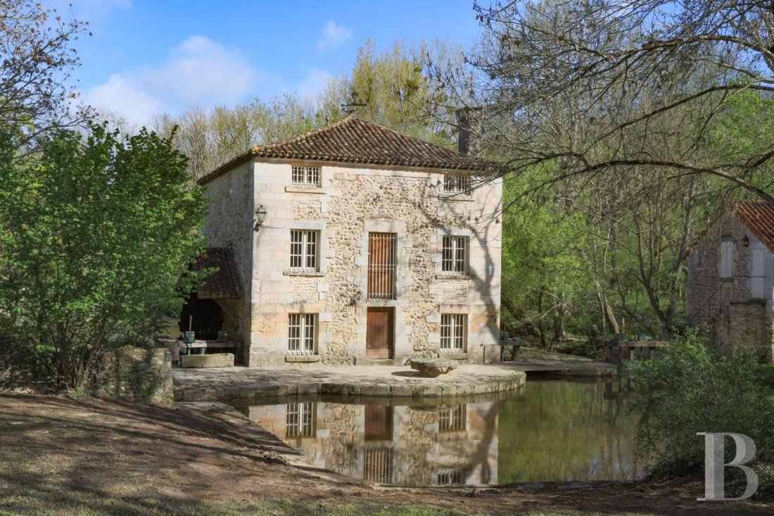 House in Poitiers, Nouvelle-Aquitaine, France 3 - 14114342