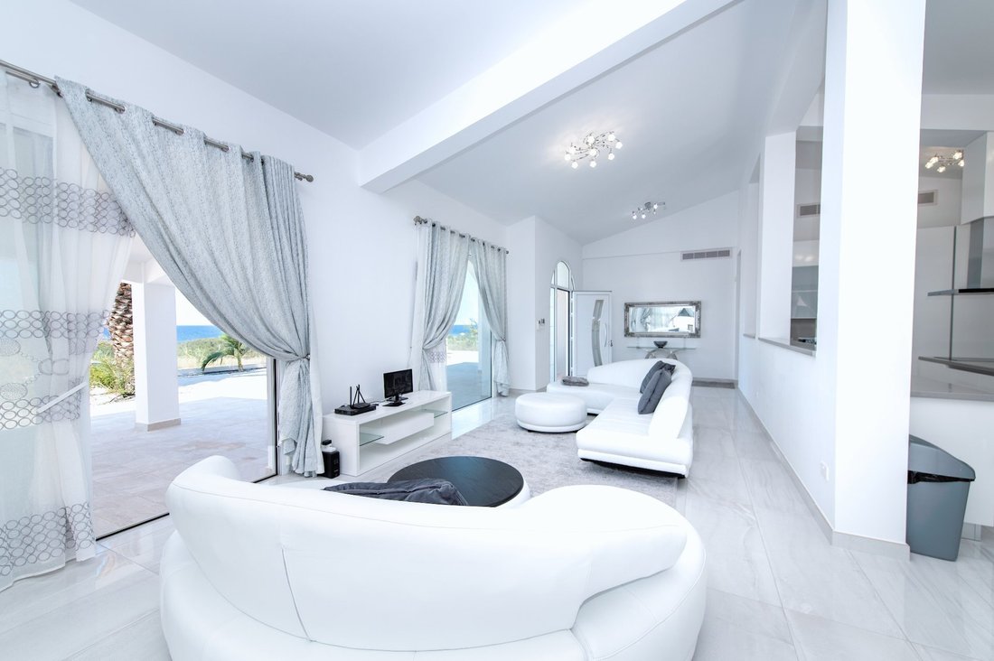 Villa in Peyia, Paphos, Cyprus 2 - 13247428