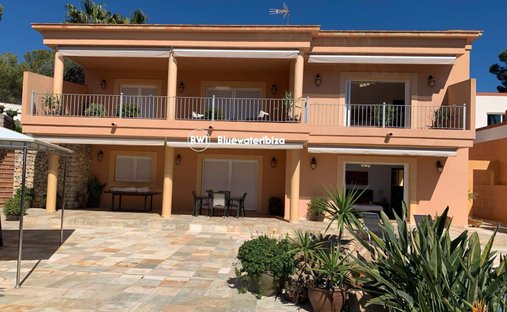 Villa in Roca Llisa, Santa Eulària des Riu, Balearische Inseln 1