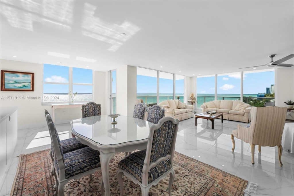 Condominium Hollywood In Hollywood, Florida, United States For Sale